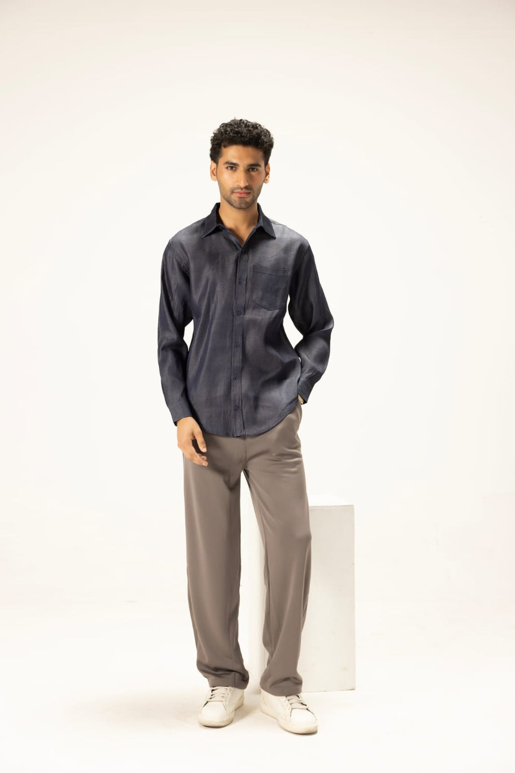 Indigo Silk-Look Minimalist