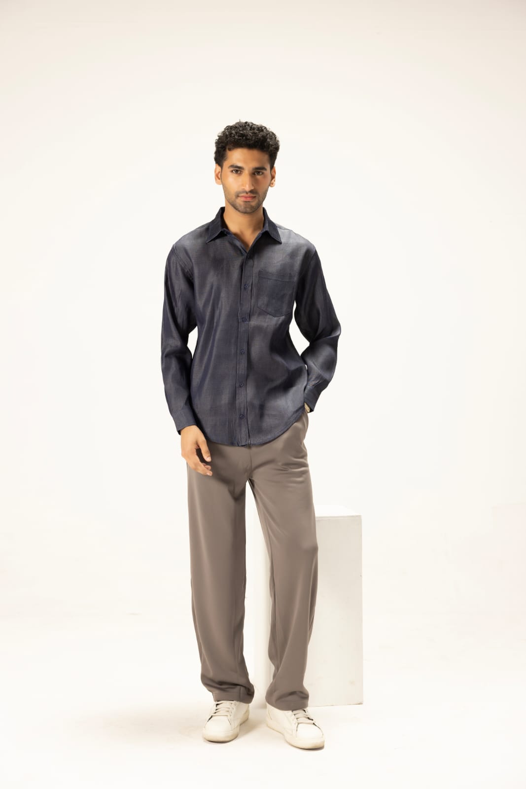 Indigo Silk-Look Minimalist